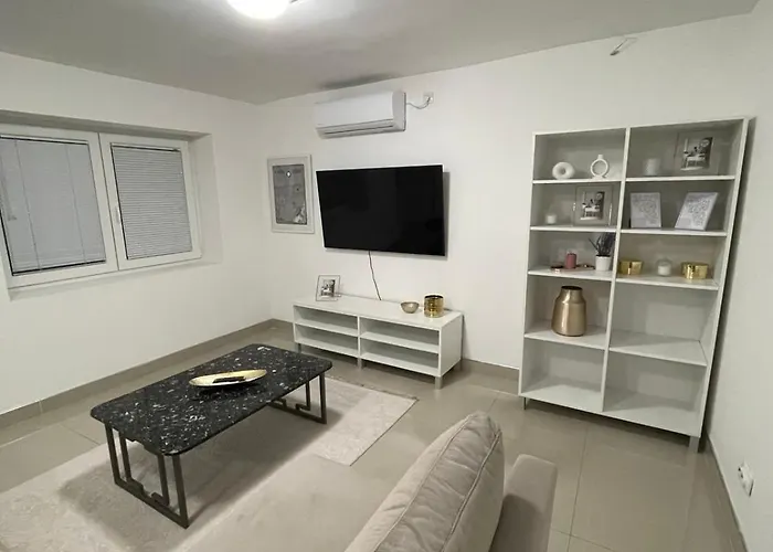 Fors Downtown Lux Apartment