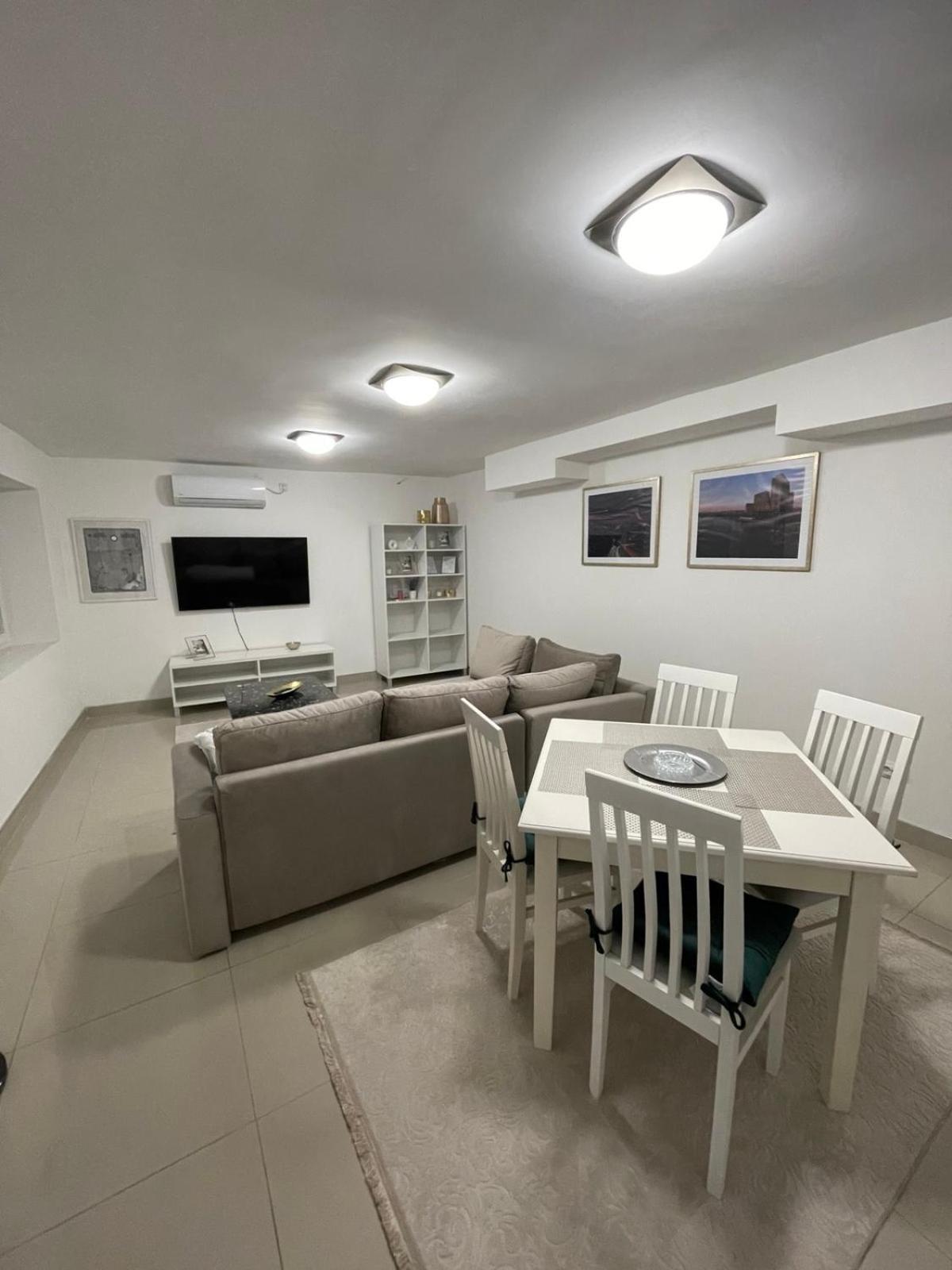 Fors Downtown Lux Daire *